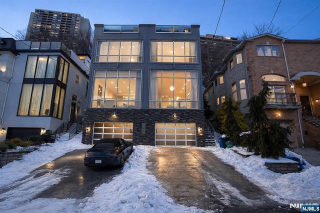 760 Undercliff B, Edgewater, NJ 07020