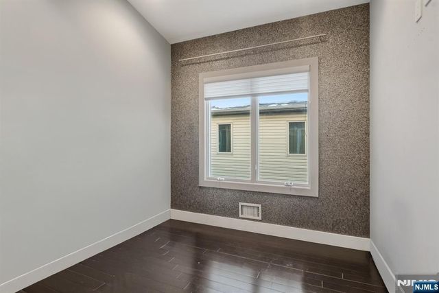 760 Undercliff B, Edgewater, NJ 07020