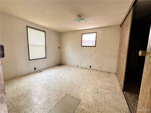 8110 Lake Citrus Drive, Edinburg, TX 78541