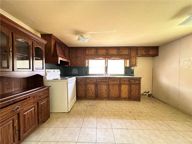 8110 Lake Citrus Drive, Edinburg, TX 78541