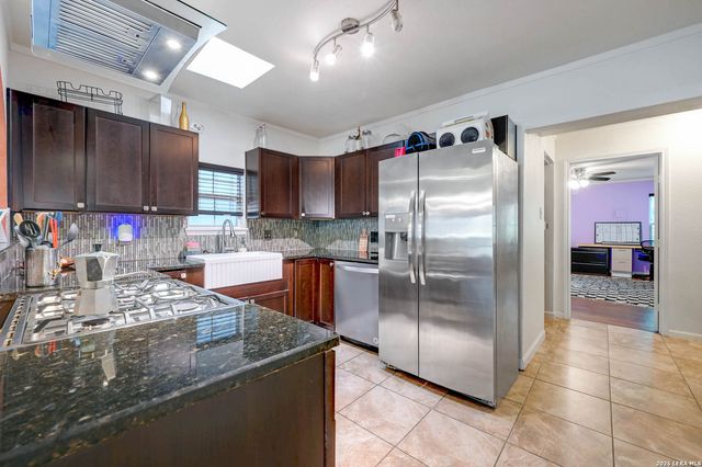 2231 W WOODLAWN AVE, San Antonio, TX 78201