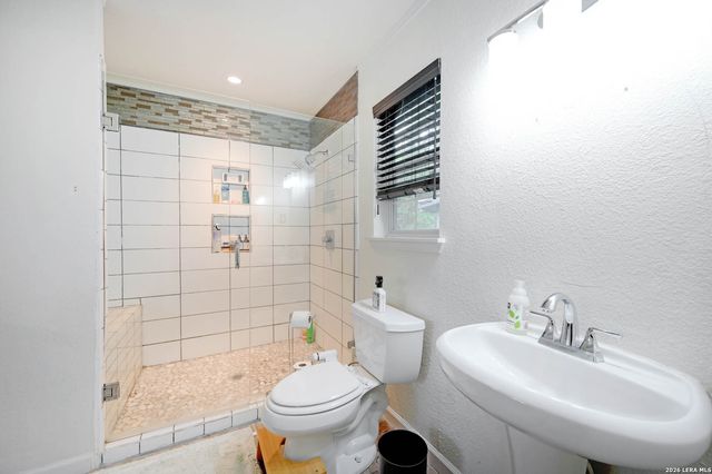 2231 W WOODLAWN AVE, San Antonio, TX 78201