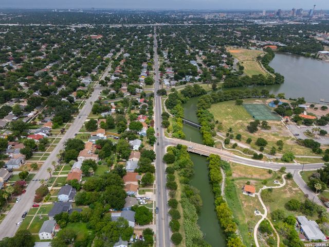 2231 W WOODLAWN AVE, San Antonio, TX 78201