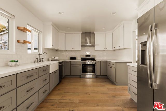 5819 Ernest Avenue, Los Angeles, CA 90034