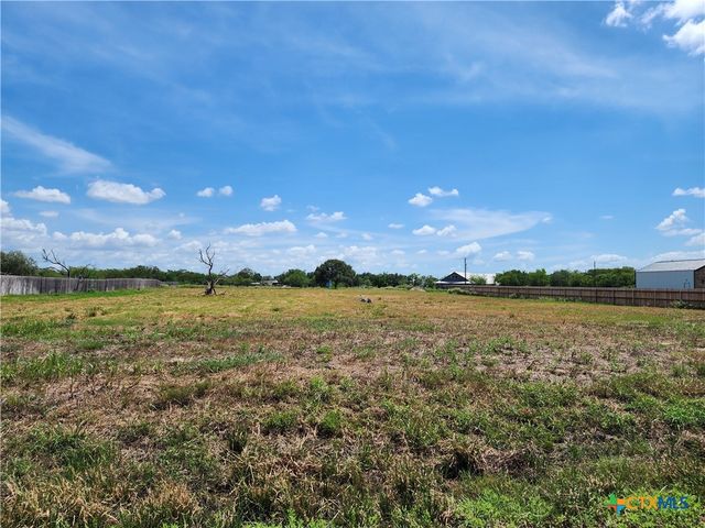 94 Sendera Loop, Victoria, TX 77904