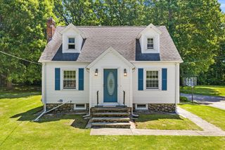 779 Oxford St S, Auburn, MA 01501