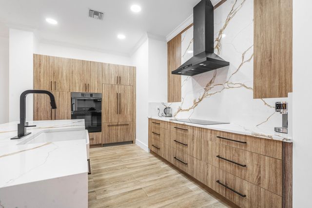 2800 Twin Oaks Way, Wellington, FL 33414