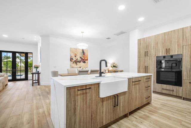 2800 Twin Oaks Way, Wellington, FL 33414