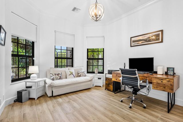 2800 Twin Oaks Way, Wellington, FL 33414