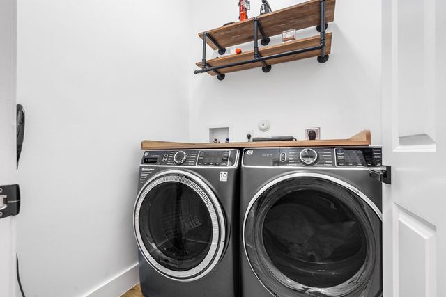 2800 Twin Oaks Way, Wellington, FL 33414