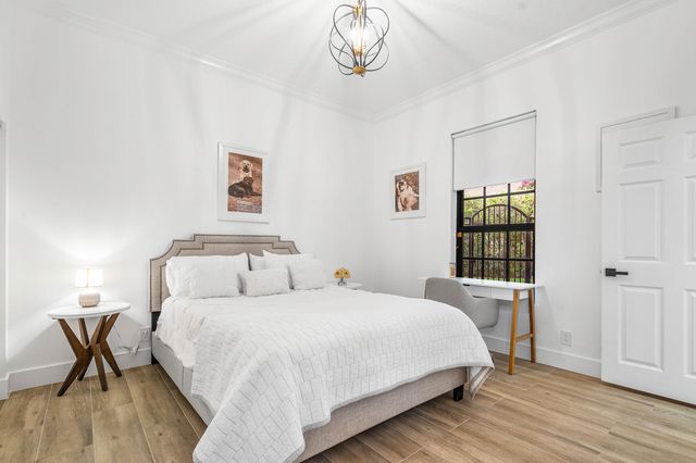 2800 Twin Oaks Way, Wellington, FL 33414