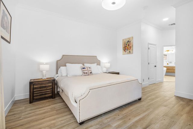 2800 Twin Oaks Way, Wellington, FL 33414