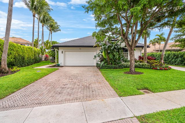 2800 Twin Oaks Way, Wellington, FL 33414