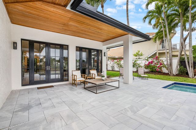 2800 Twin Oaks Way, Wellington, FL 33414