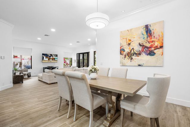 2800 Twin Oaks Way, Wellington, FL 33414