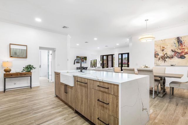 2800 Twin Oaks Way, Wellington, FL 33414