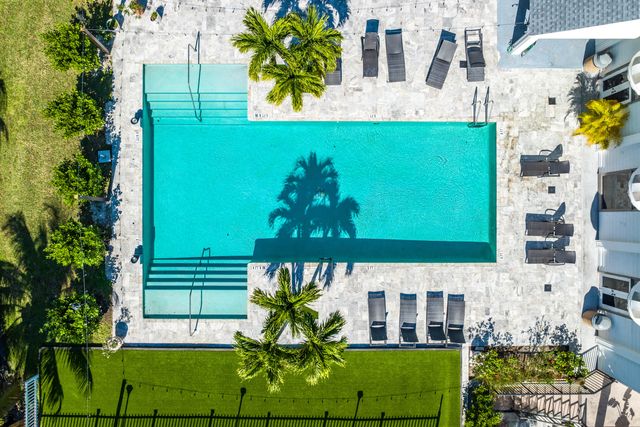 2800 Twin Oaks Way, Wellington, FL 33414