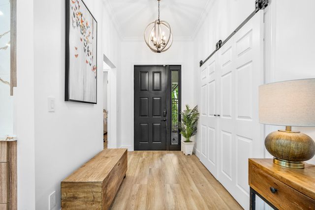 2800 Twin Oaks Way, Wellington, FL 33414