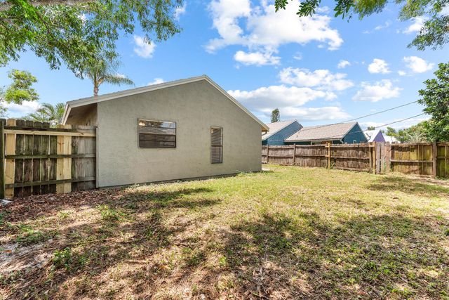 5629 SE Collins Avenue, Stuart, FL 34997