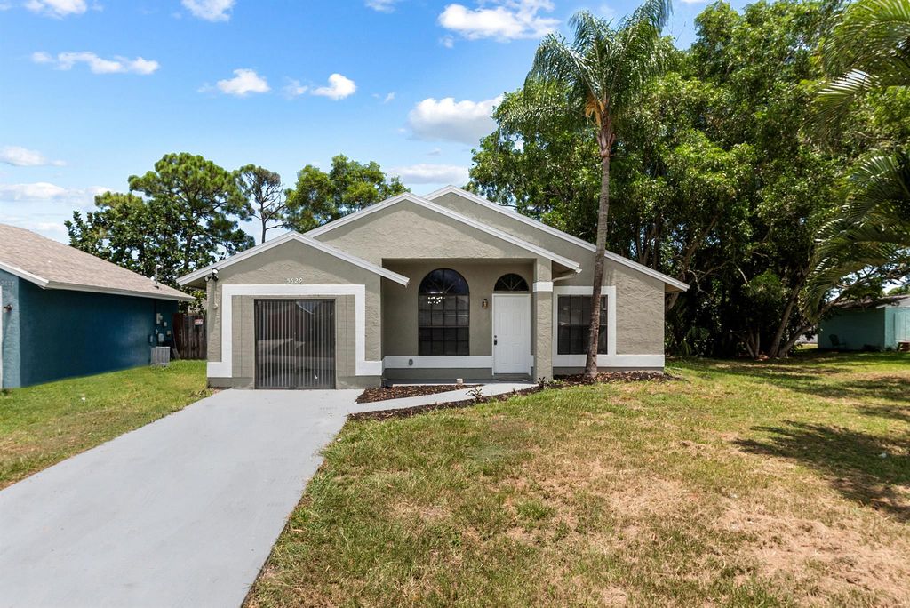 5629 SE Collins Avenue, Stuart, FL 34997