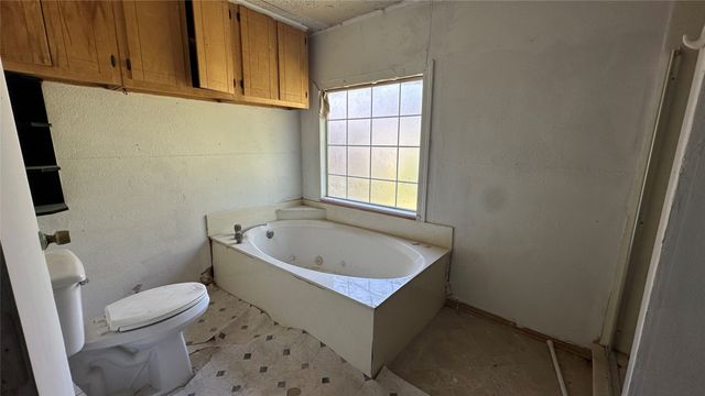 3815 Alsbury Street, Dallas, TX 75216