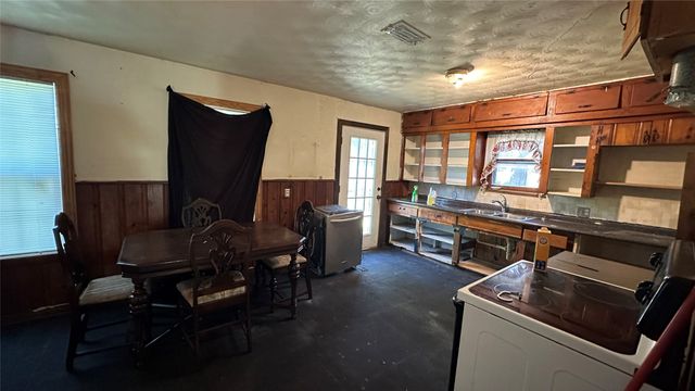 3815 Alsbury Street, Dallas, TX 75216