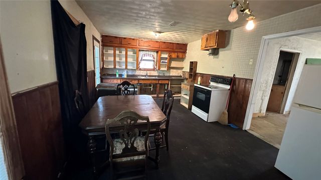 3815 Alsbury Street, Dallas, TX 75216