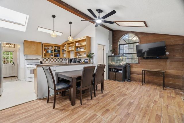 338 River Road, Felton, CA 95018