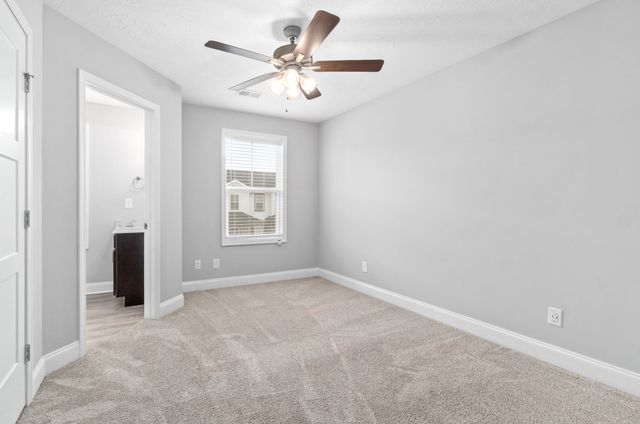 1625 Golf Club Ln Unit 107, Clarksville, TN 37043