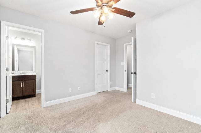 1625 Golf Club Ln Unit 107, Clarksville, TN 37043