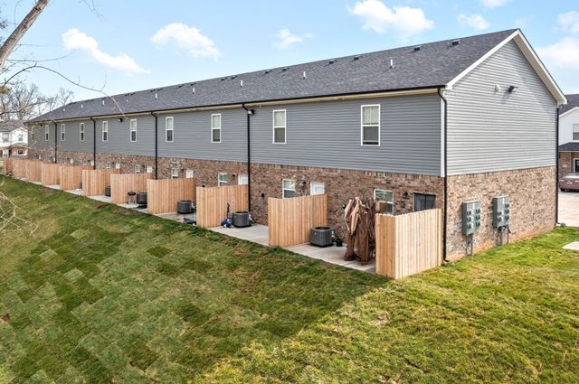 1625 Golf Club Ln Unit 107, Clarksville, TN 37043