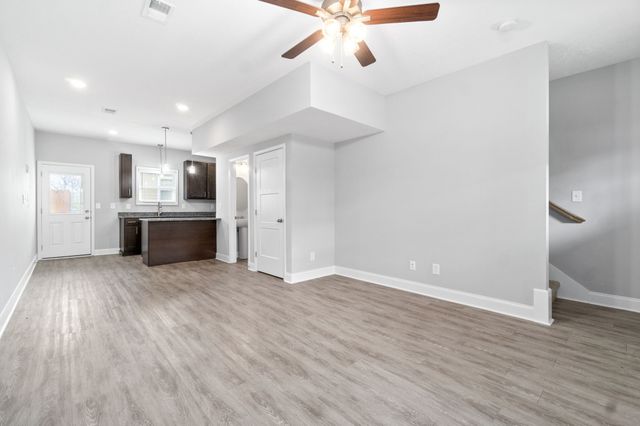 1625 Golf Club Ln Unit 107, Clarksville, TN 37043