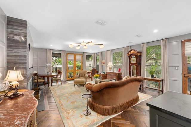 1111 W 12th ST 108, Austin, TX 78703