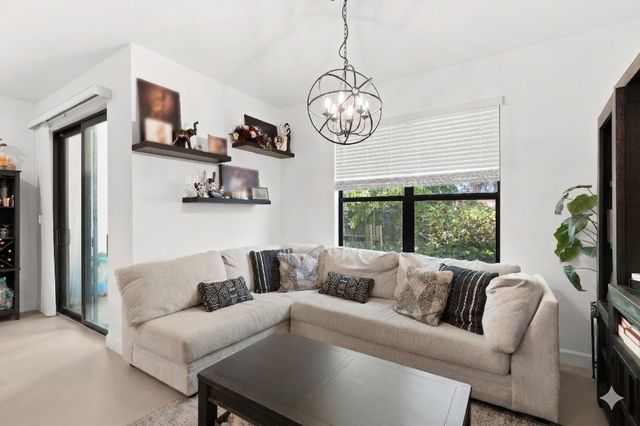 1004 Sweet Briar Lane, Riviera Beach, FL 33410