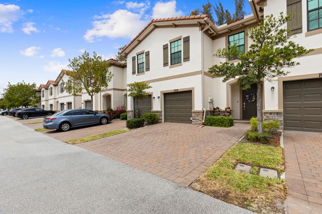 1004 Sweet Briar Lane, Riviera Beach, FL 33410