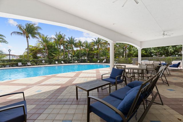 1004 Sweet Briar Lane, Riviera Beach, FL 33410
