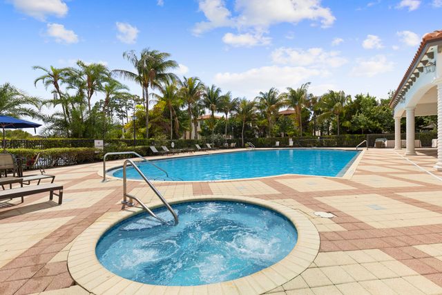 1004 Sweet Briar Lane, Riviera Beach, FL 33410