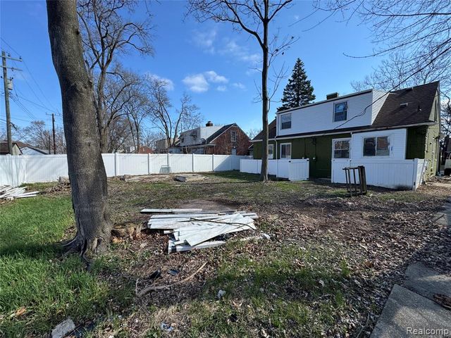 15761 Evergreen Road, Detroit, MI 48223
