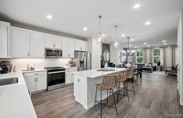 25323 Tolstoy Trail, Novi, MI 48375