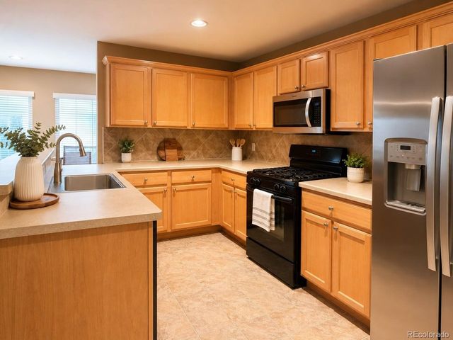 9797 Mayfair St F, Englewood, CO 80112