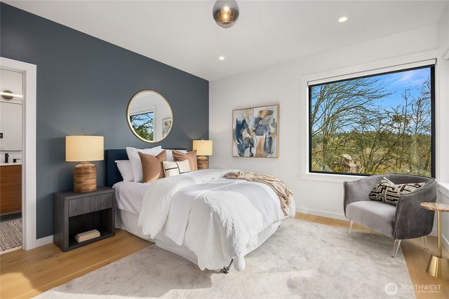 9661 NE Pine Street, Bainbridge Island, WA 98110