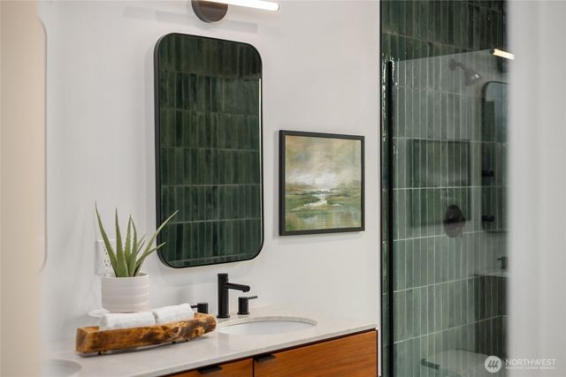 9661 NE Pine Street, Bainbridge Island, WA 98110