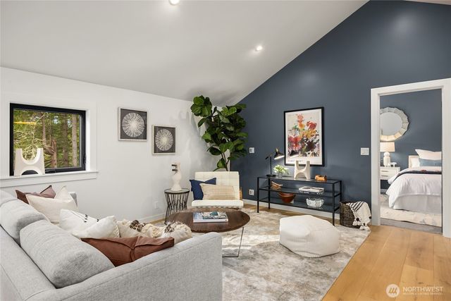 9661 NE Pine Street, Bainbridge Island, WA 98110