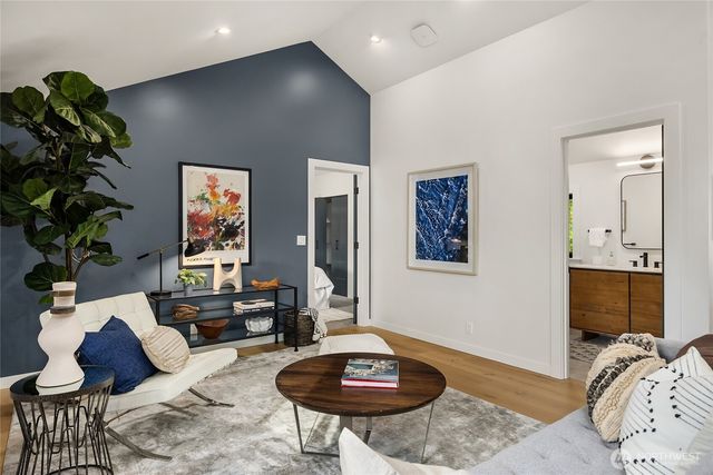 9661 NE Pine Street, Bainbridge Island, WA 98110