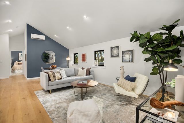 9661 NE Pine Street, Bainbridge Island, WA 98110