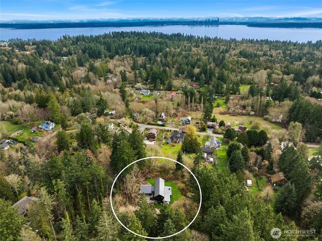 9661 NE Pine Street, Bainbridge Island, WA 98110