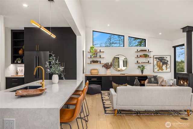 9661 NE Pine Street, Bainbridge Island, WA 98110