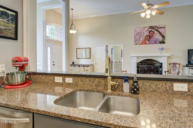 194 Sunset Meadows Court, Gray, TN 37615