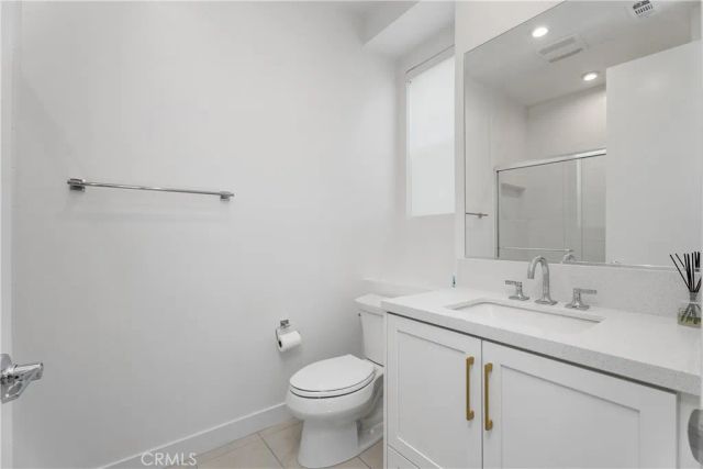 651 S Lyon Street, Santa Ana, CA 92701