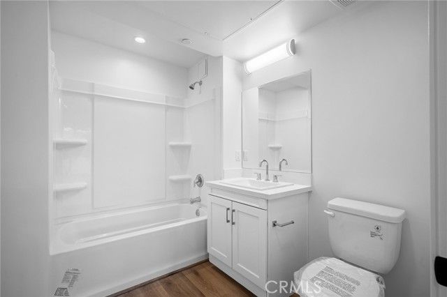 10657 Moorpark Street 204, North Hollywood (los Angeles), CA 91602